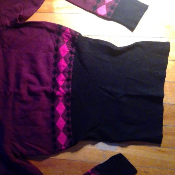 Crew neck S - NWOT - Picture 3 of 6